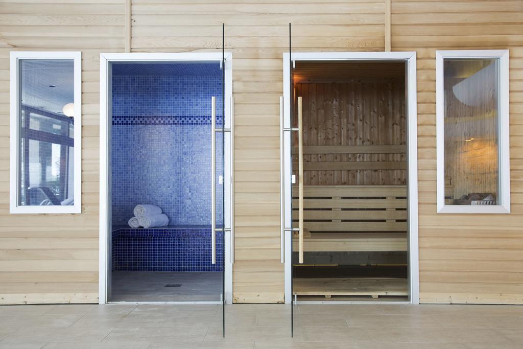 فندق لو بالاس دو مونتو منتون - سانت - برنارد المظهر الخارجي الصورة Saunas at the Hotel Tammer, Tampere, Finland